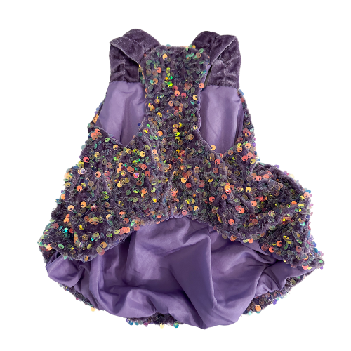 Robe violette à paillettes